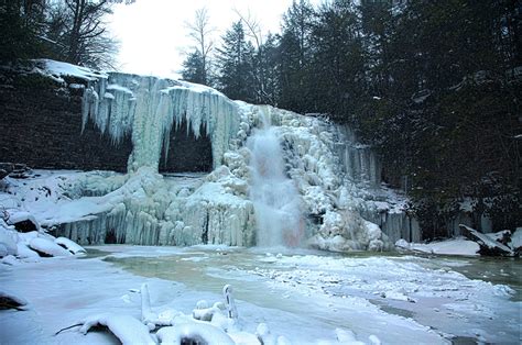 5 Frozen Waterfalls In Maryland To Explore This Winter