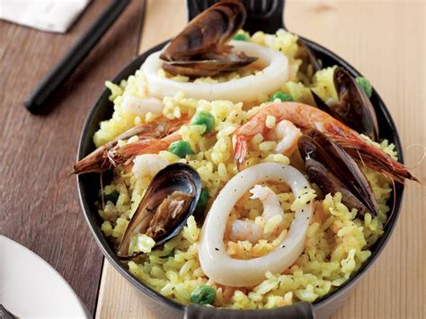 Paella i̇spanya nın en meşhur yemeği. Deniz Mahsüllü Paella Tarifi - Lezzet