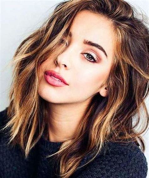 40 Best Medium Hairstyles And Shoulder Length Haircuts Of 2018