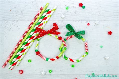 41 Easy Christmas Paper Crafts To Make For The Holidays