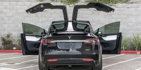 Tesla Model X Falcon Doors Garage