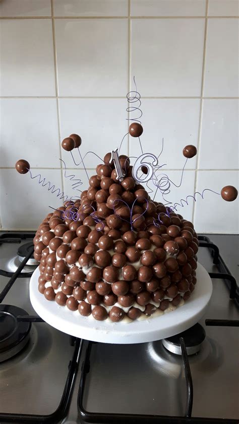 Simply cakes melbourne princess cake themed 15. Gaby's 16th birthday cake. | 16 birthday cake, Cake, Sweet