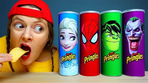 프링글스를 먹으면 무엇으로 변할까요 Mukbang Eating Pringles With Superheroes By