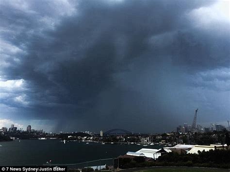 Southern Sydney Smashed With Freak Hail Storm As Temperatures Plunge 15