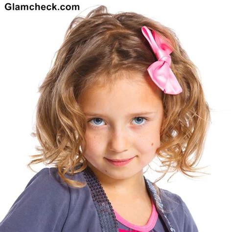 Cute Bow Hair Accessory Ideas For Little Girls