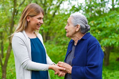 Tips For Engaging A Person With Dementia In Conversation