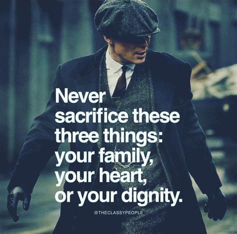 A gangster family epic set in 1919 birmingham, peaky blinders centres on a gang who sew razor blades in the peaks of their caps, and their fierce boss tommy shelby, who means to move up in the world. 712 best Peaky Blinders ☠ images on Pinterest | Cillian ...