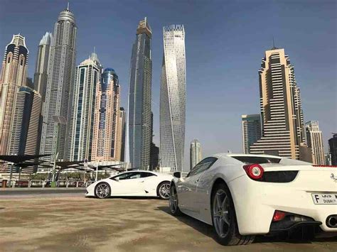 la población multimillonaria de los emiratos Árabes unidos alcanza los 55 700 según un nuevo