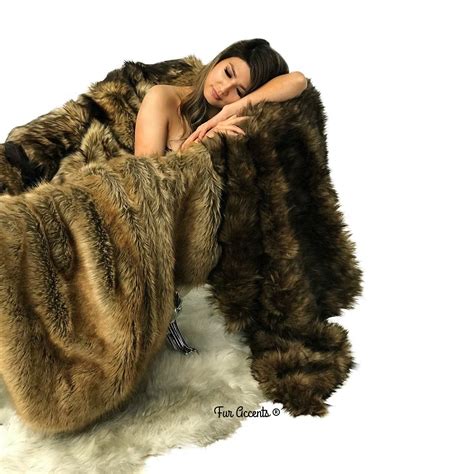 Plush Fur Throw Blanket Light Golden Brown Wolf Minky Cuddle Reverse