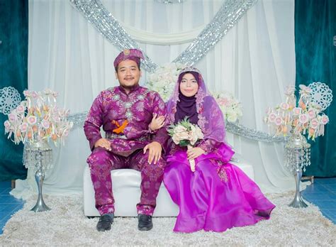 Dilansir kabarlumajang.com dari edaran menteri pendidikan dan kebudayaan republik indonesia hal : Hari guru pakaian pengantin