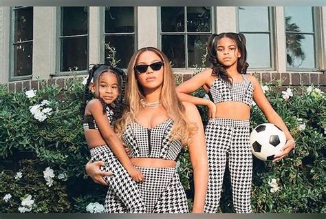 Beyoncé Et Jay Z Leur Fille Blue Ivy Apparaît Sur Un Cliché Pour Ses