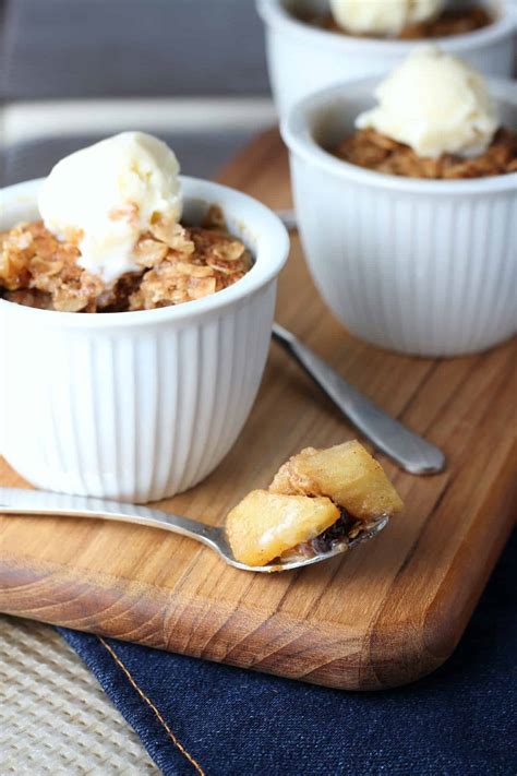 Have you wondered what was is in this pie but too expensive to try? Maple Apple Crisp | A Baker's House