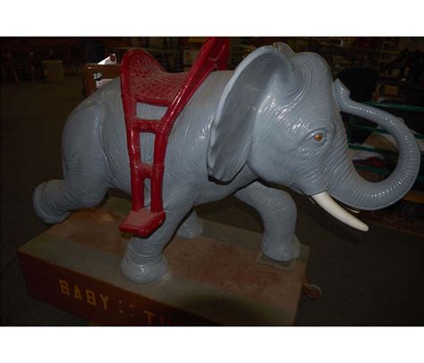 25 Cent Baby Tusko Elephant Kiddie Ride