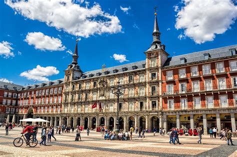 Plaza Mayor In Madrid Dine Shop And Explore In One Of Madrids Most