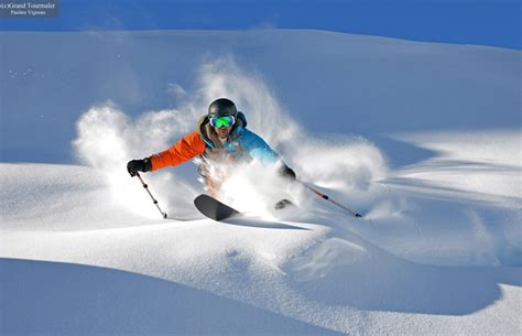 Ski La Neige Est De Retour