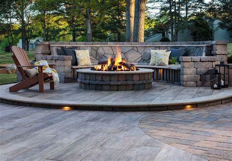 5 Tips For Designing A Patio Around A Fire Pit Belgard