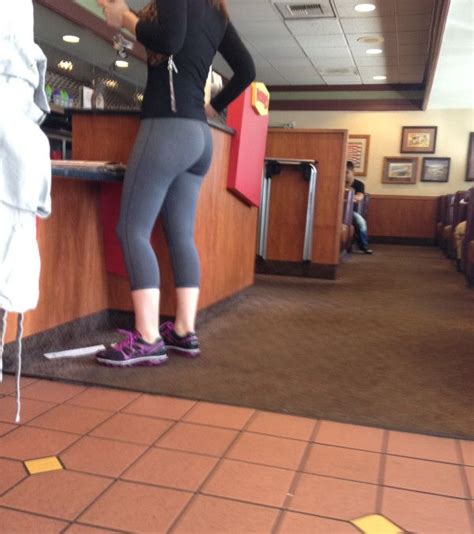 Yoga Pants Shit That I Think Is Sexy On A Girlwoman Pinterest