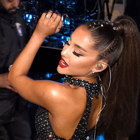 Who Is Ariana Grande Engaged To Ariana Grande Appears To Be Engaged