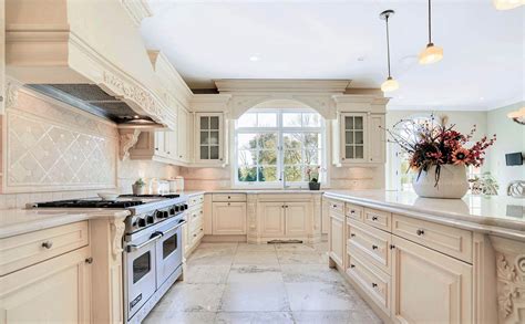 Kitchen Paint Colors With Dark Floors And Cream Cabinets - The Swampthang