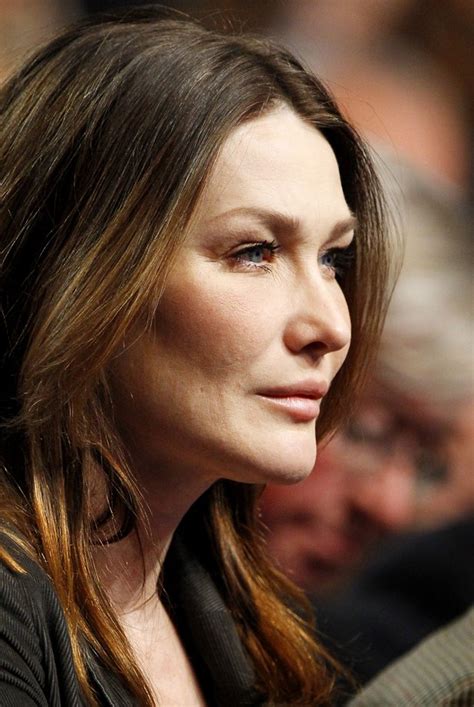 The lyrics were arranged and composed into six tracks on his 2000 album si j'étais elle. Carla Bruni : "A côté de Madame Pompidou, je suis Lady ...