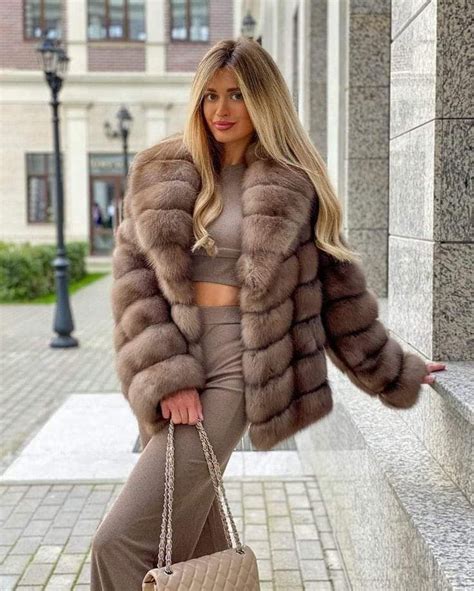 pin by mickfire on swagg in 2020 fur coats women fur coat sable fur coat