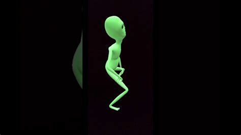 Alien Twerking For 15 Minutes Youtube