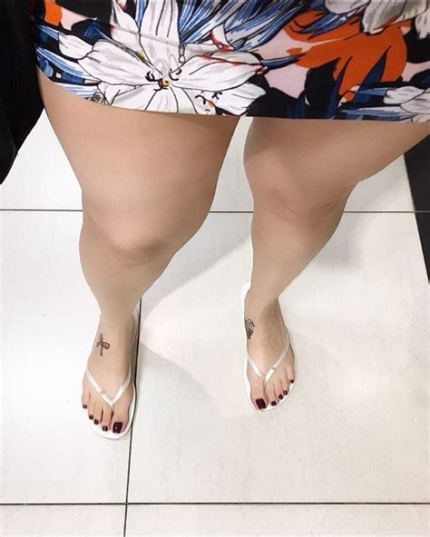 Women With Beautiful Legs Beautiful Toes Lovely Legs Great Legs Nice Toes Pretty Toes Sexy