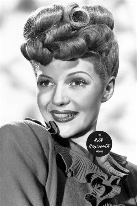 Rita Hayworth 1945 In 2020 1940s Hairstyles Hair Styles Vintage