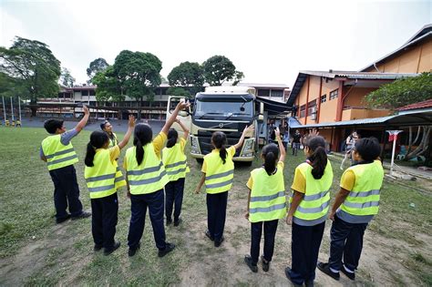 Road safety audits differ from conventional traffic safety studies in two key ways: Volvo Trucks Malaysia Aims To Spread Road Safety Message ...
