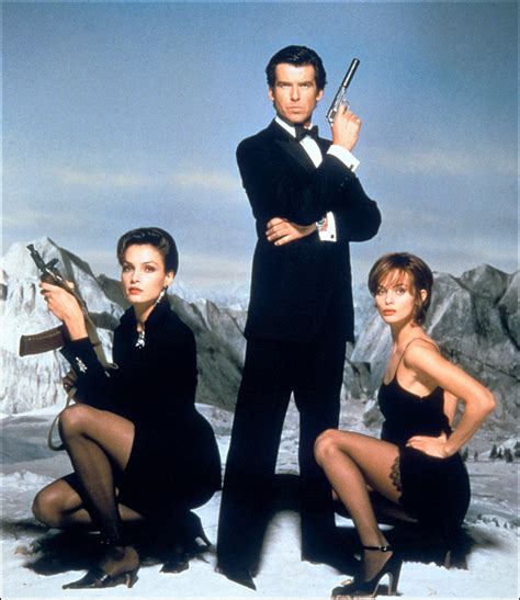 Famke Janssen Pierce Brosnan And Izabella Scorupco Goldeneye 1995 James Bond Girls Bond