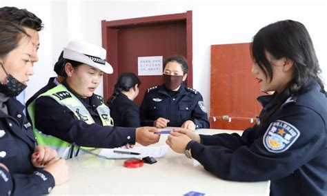 玉树市公安局交警大队开展“爱警惠警激活力、从优待警暖警心”活动玉树市新闻网