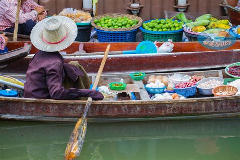 If you book with tripadvisor, you can cancel at least 24 hours before the start date of your tour for a full refund. floating market in Samut Songkhram Archives | Baan ...