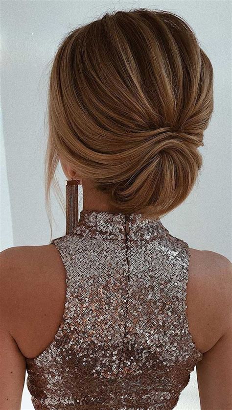 22 Fabulous Hairstyles For Christmas And New Year Eves Party