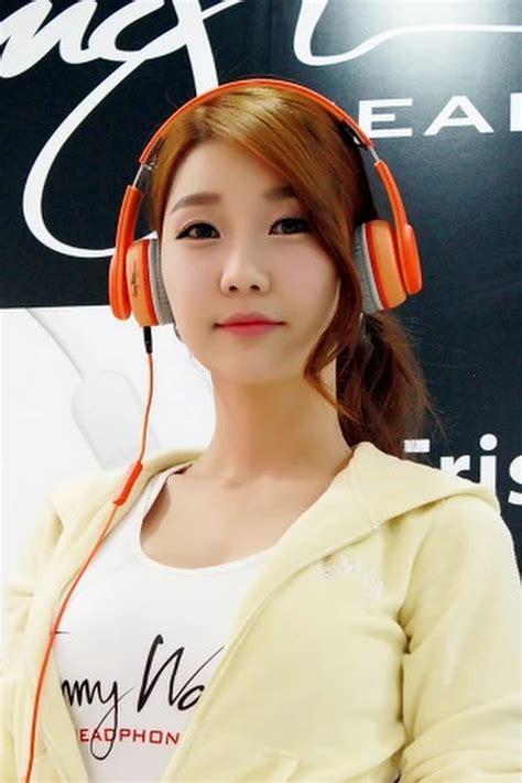 Go Jung Ah For Fanny Wang Headphone Sexy Modelos Famosas