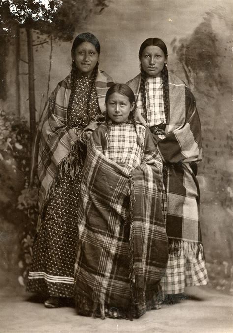 portrait photo of three cheyenne women the gateway to oklahoma history