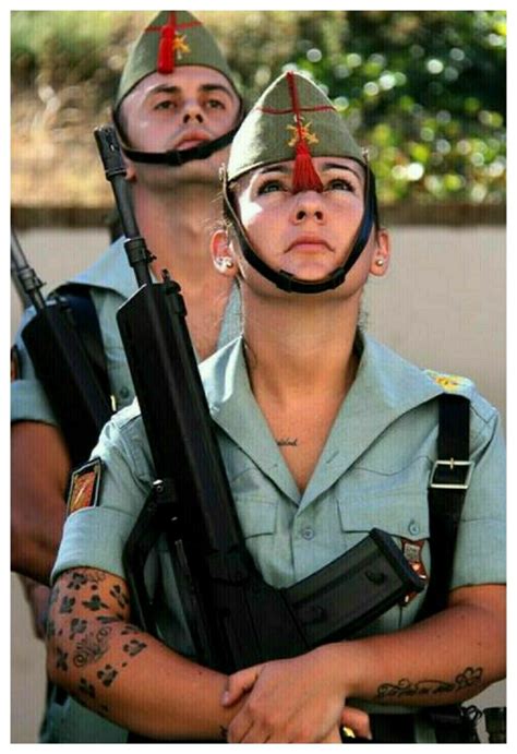 la legión española 🇪🇸 spanish legion 🇪🇸female soldier dama legionaria española 🇪🇸 en 2021 la
