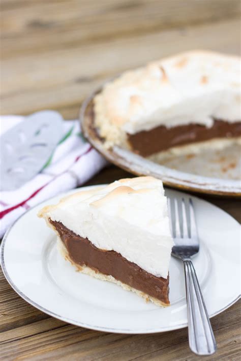 Our most trusted chocolate meringue pie recipes. Classic Chocolate Meringue Pie : Kendra's Treats