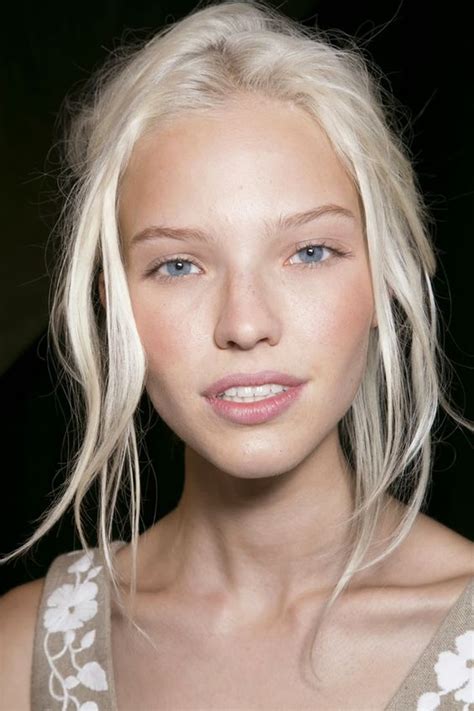 Why not experiment with colour streaks or tips? White Hair Dye: How to Dye Your Hair White Blonde - Part 7