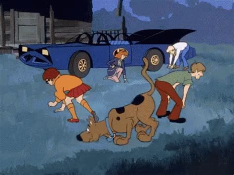 Sniffing Scooby Doo GIF Sniffing Scooby Doo Descubre Y Comparte GIF