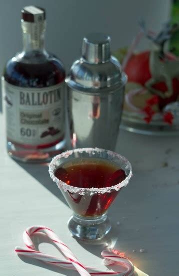 What's not to love about the quintessential american whiskey? Christmas Bourbon Cocktails with Ballotin | Men's Best Guide