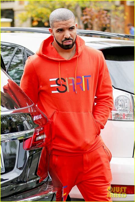 Drake Wears Matching Orange Sweats To Lunch With Friends Photo 3795295