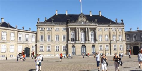 Amalienborg Palace Copenhagen Book Tickets And Tours Getyourguide