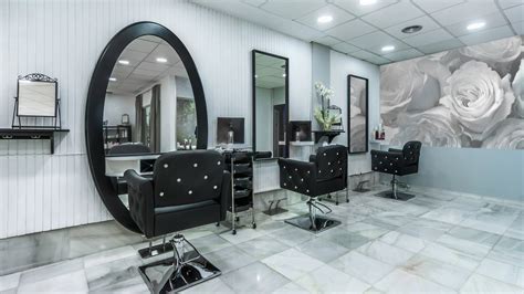 Offline Beauty Parlour Service Unisex Salon Interior Design Services