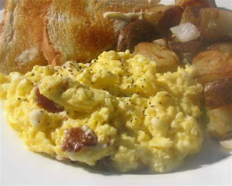 Creamy Scrambled Eggs With Diced Bacon Recipe