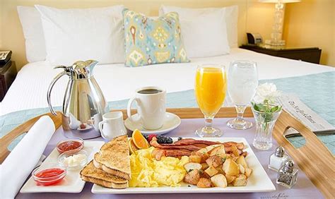 Americas Most Popular Room Service Items Food Hotel Breakfast Food