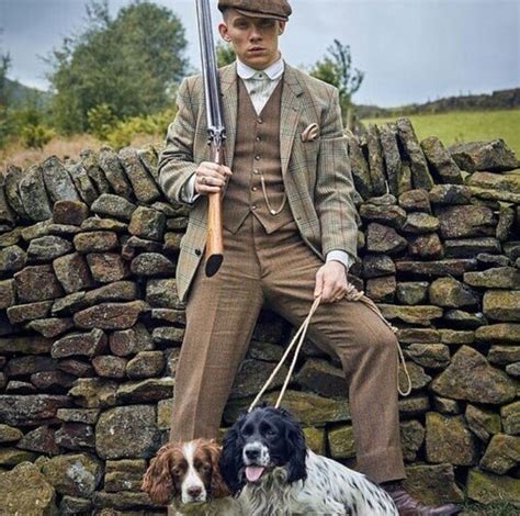 Joe cole, paul anderson and kate phillips talk to build about the iconic haircuts in peaky blinders and the difficulties that come with wearing them in. Joe Cole as John Shelby in Peaky Blinders 💙 | Peaky ...