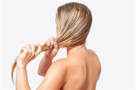 cómo decolorar el cabello con agua oxigenada lo que debes saber