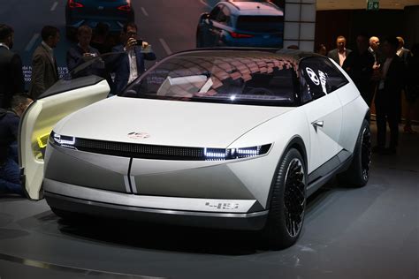 Hyundai 45 Concept Previews Future Ev Design Voiture Futuriste