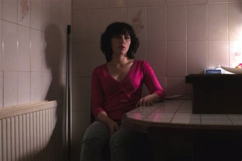 Movie Review Under The Skin The Critical Movie Critics