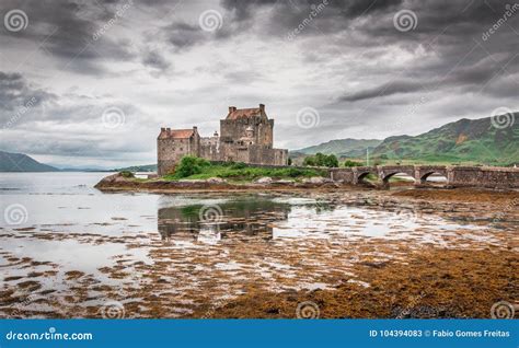 Eilean Donan Castle Stock Image Image Of Kingdom Summertime 104394083